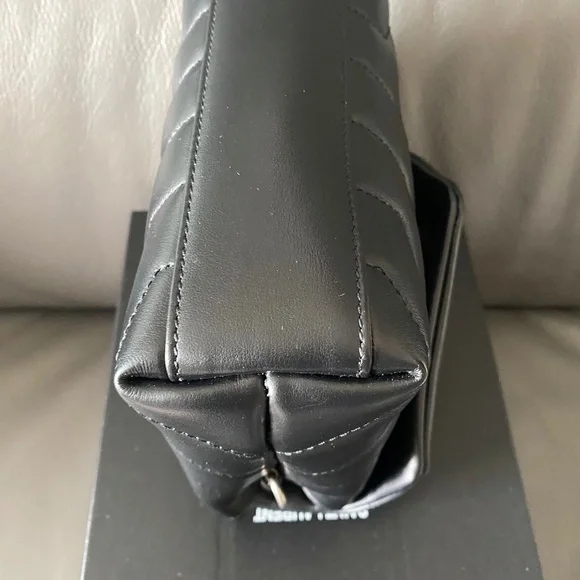 YSL Loulou Toy - Picture 11 of 14